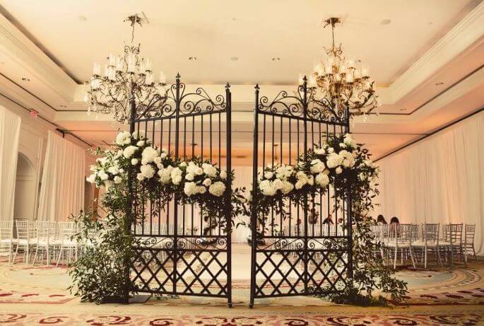 trang trí tiệc cưới phong cách metallic