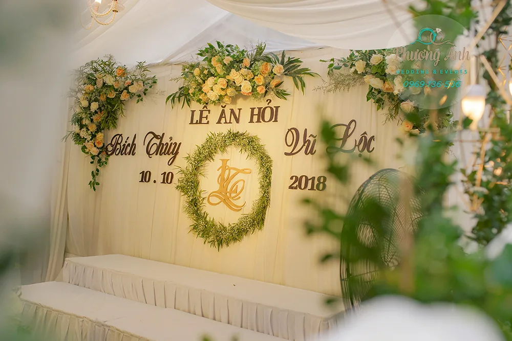 trang trí phông ăn hỏi