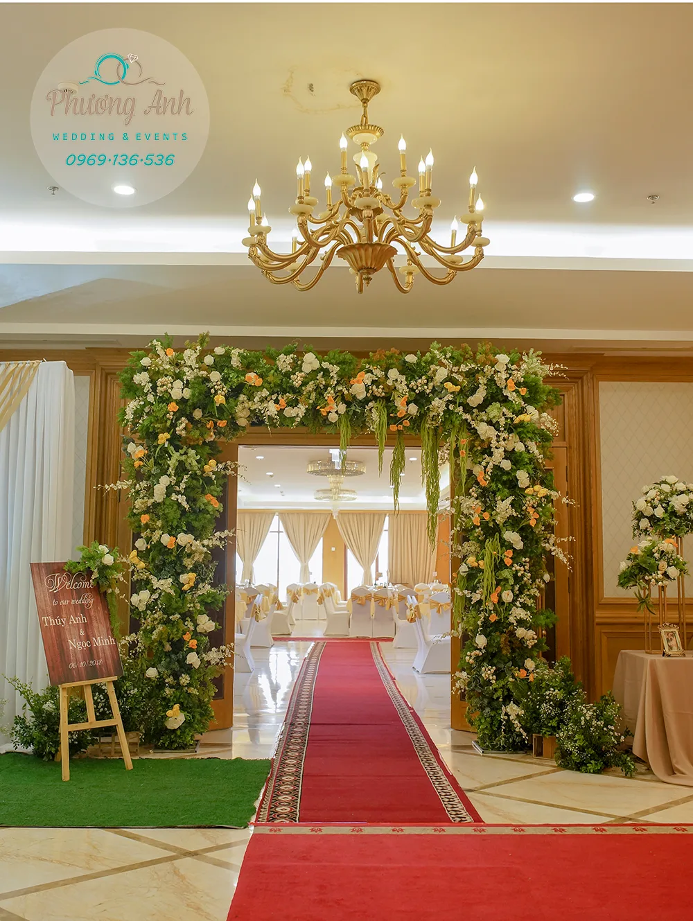 trang trí sảnh tiệc cưới giá rẻ