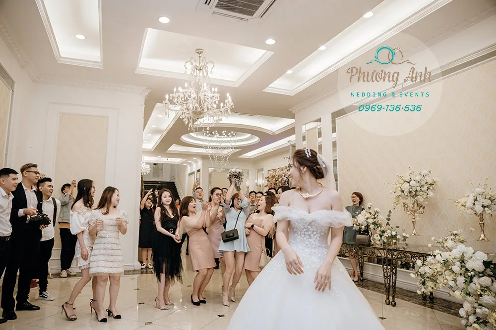 trang trí sảnh tiệc cưới