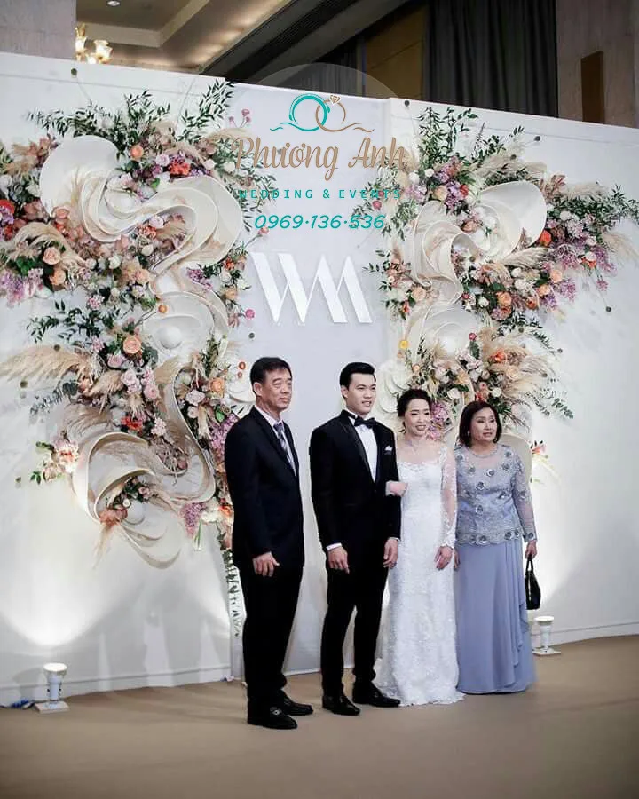 trang trí tiệc cưới khách sạn