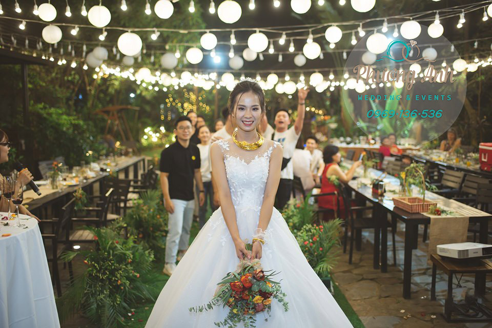 trang trí tiệc cưới nhà hàng sân vườn tại tây hồ