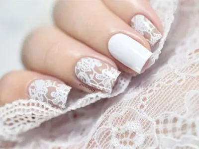 TOP kiểu móng tay cô dâu đẹp cho khoảng khắc trao nhẫn cưới đáng nhớ 