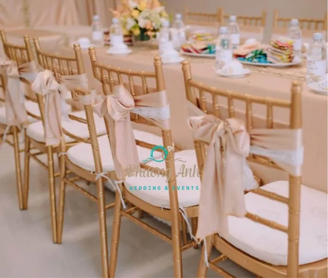Ghế đám cưới tiffany