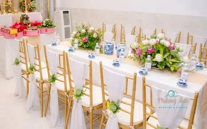 Trang trí ghế đám cưới với khăn lụa