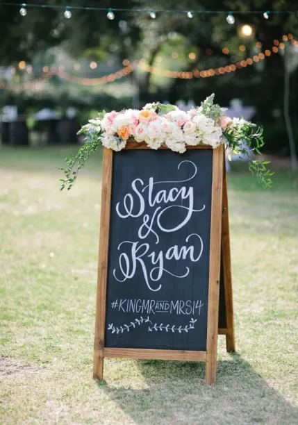 trang trí Bảng welcome đám cưới hanmade