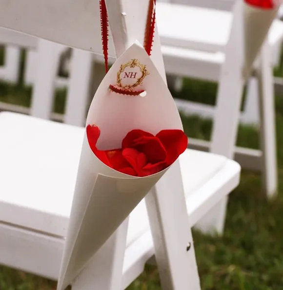 mẫu trang trí ghế ngồi đám cưới hanmade