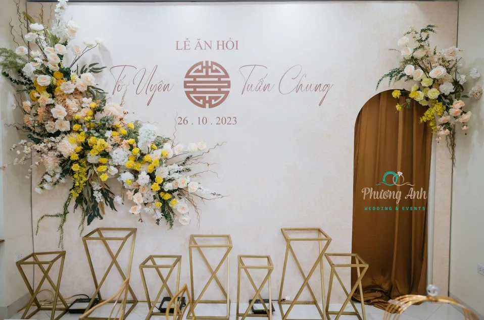 Phông đám cưới đơn giản mà sang trọng