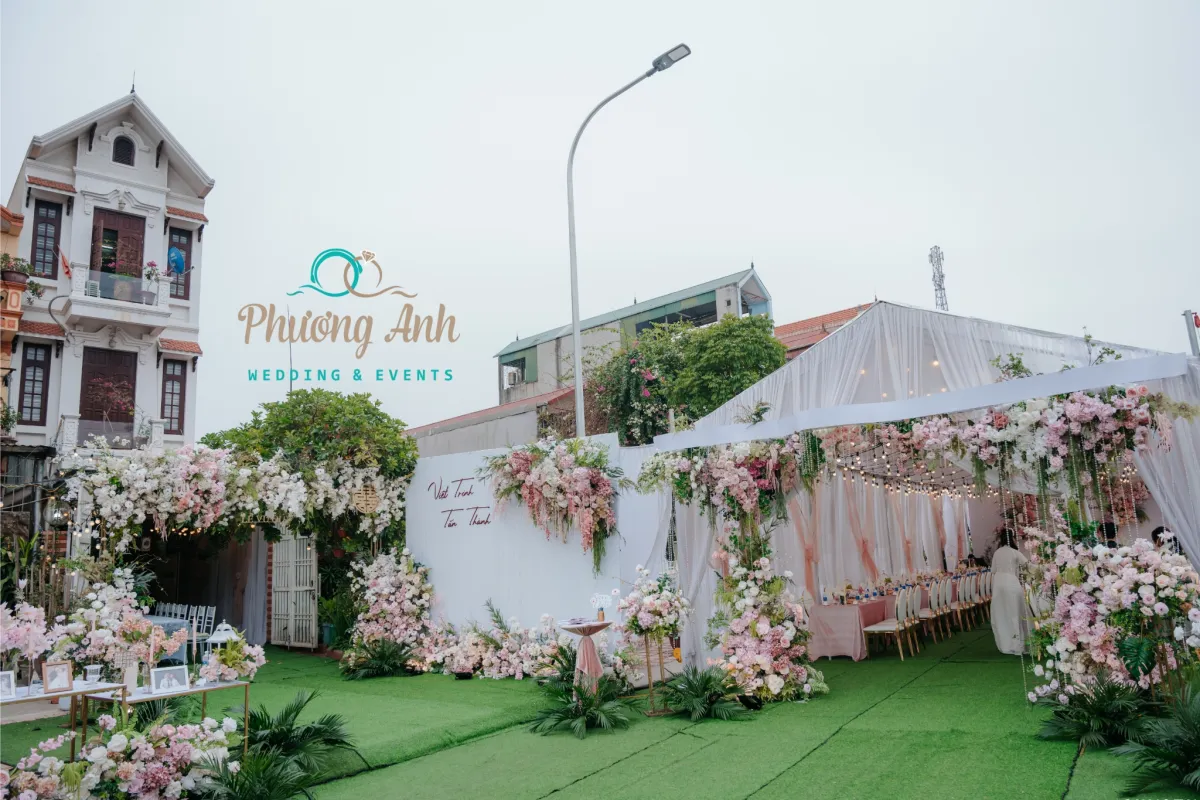 Mẫu rạp cưới tông hồng do Phương Anh thực hiện