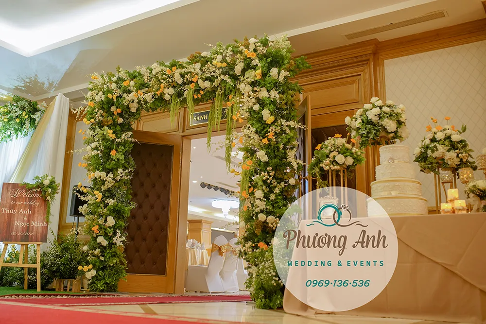 Trang trí tiệc cưới tại khách sạn Crowne Plaza West Hanoi