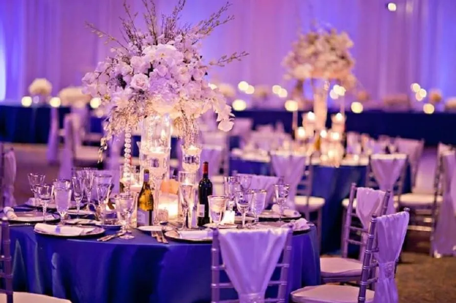 Các mẫu rạp cưới màu tím 