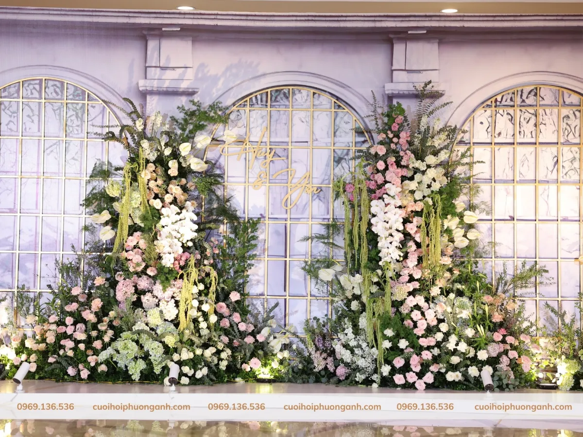 Trang trí backdrop chụp hình đám cưới khách sạn cặp đôi Hoàng Yến và Anh Huy