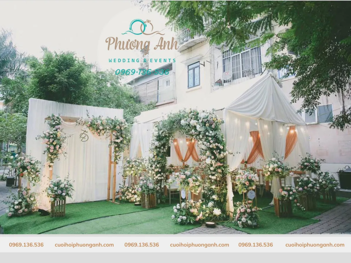 Rạp cưới tại sân chung cư The K Park Vạn Phúc