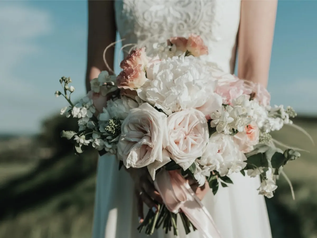 Tip lựa chọn hoa cưới cầm tay cô dâu