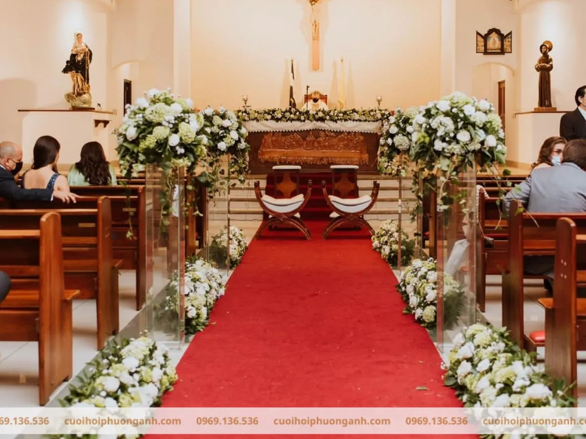 Trang trí lối đi lễ cưới tại nhà thờ 1