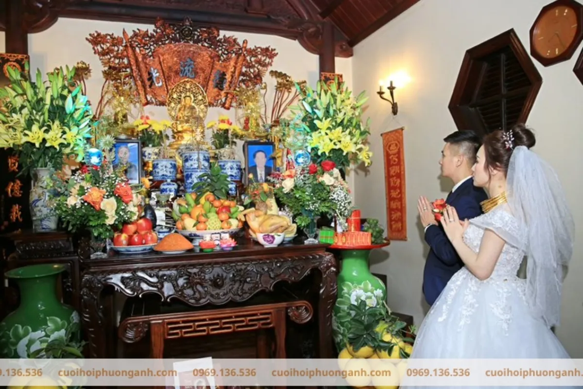 Không được chuẩn bị bàn thờ gia tiên sơ sài