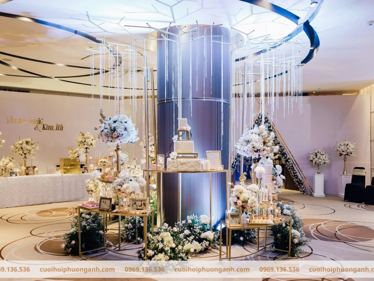 Trang trí sảnh tiệc với ánh sáng
