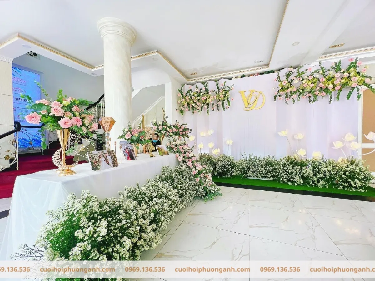 Trang trí sảnh tiệc cưới theo phong cách Metallic 1