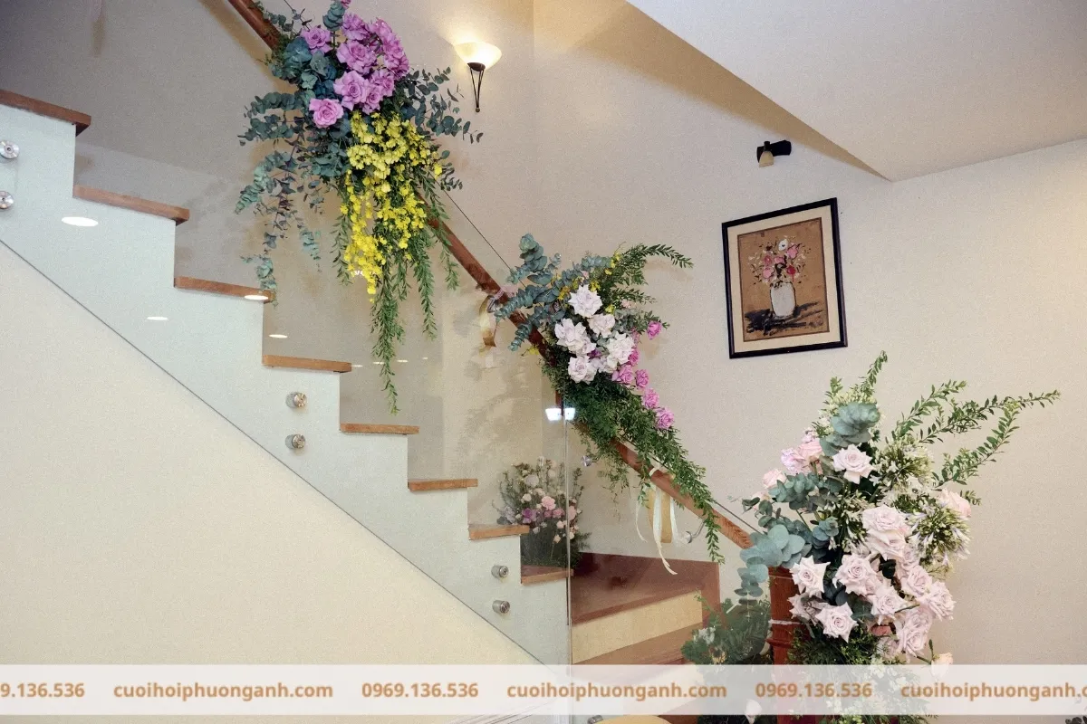 Trang trí cầu thang đám cưới cặp đôi Bảo Linh và Minh Hiếu 3