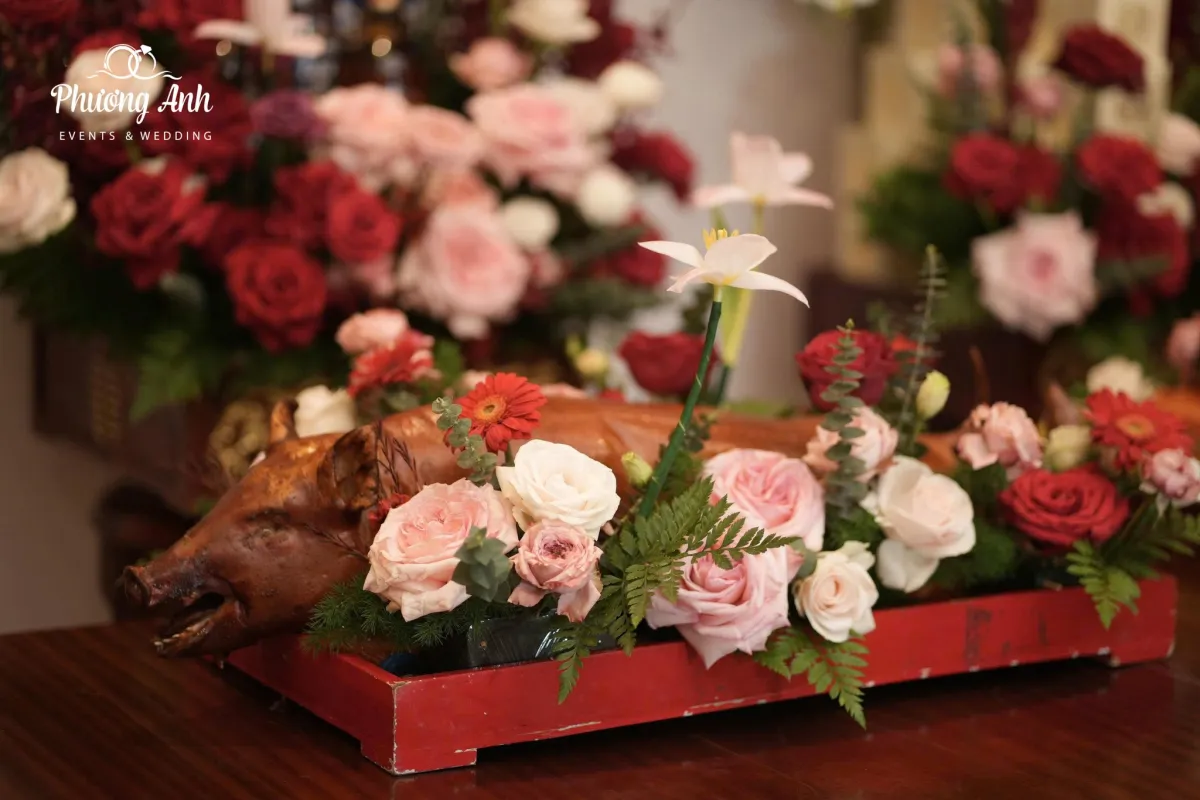 Mẫu tráp lợn quay đẹp 10