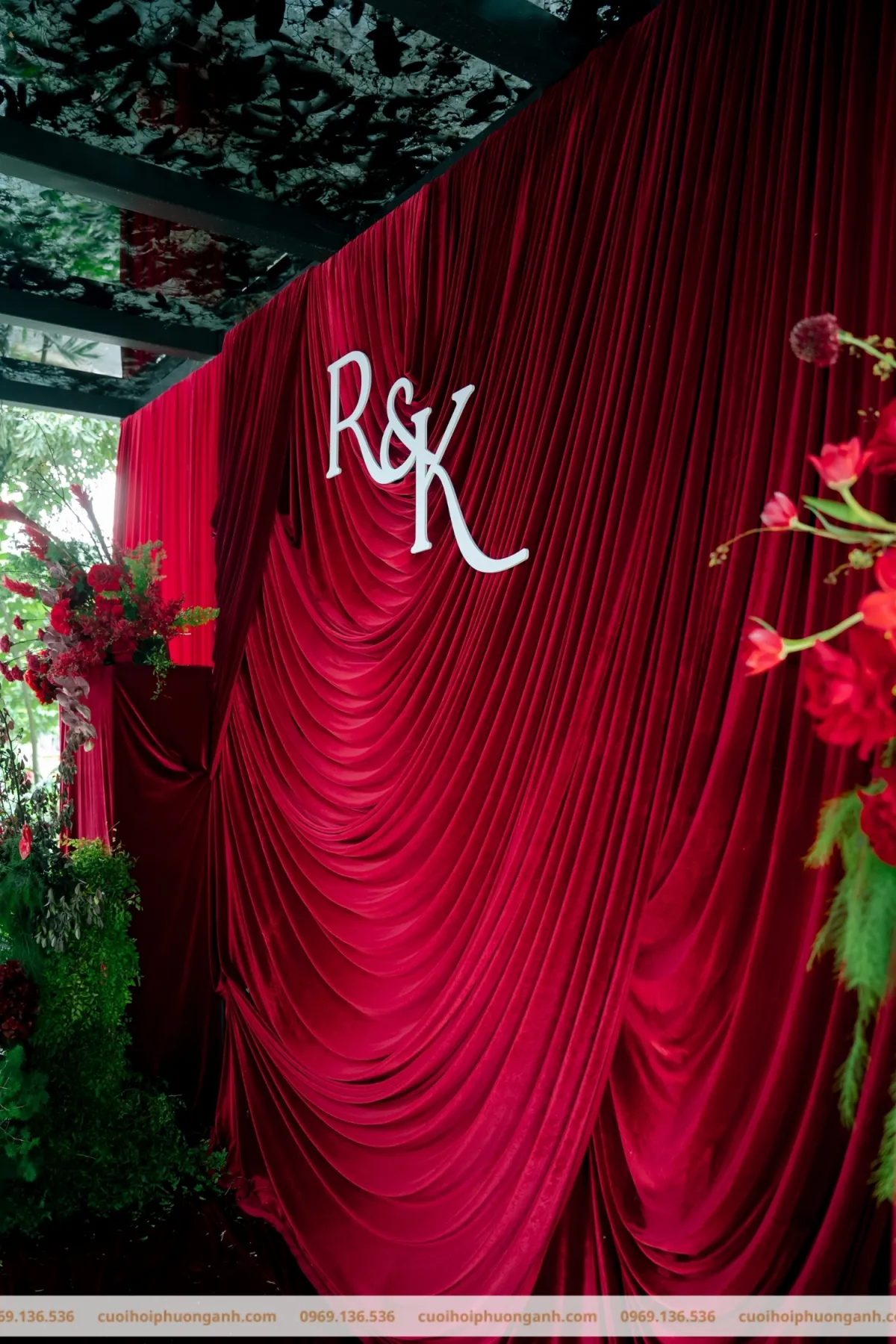 Backdrop chụp ảnh lễ ăn hỏi Ryan và Kat