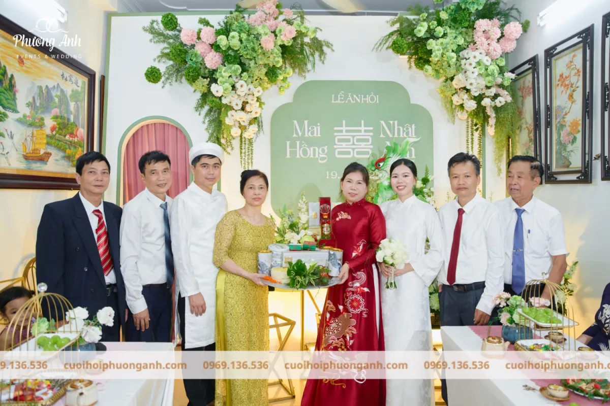 Đám cưới tông màu xanh lá