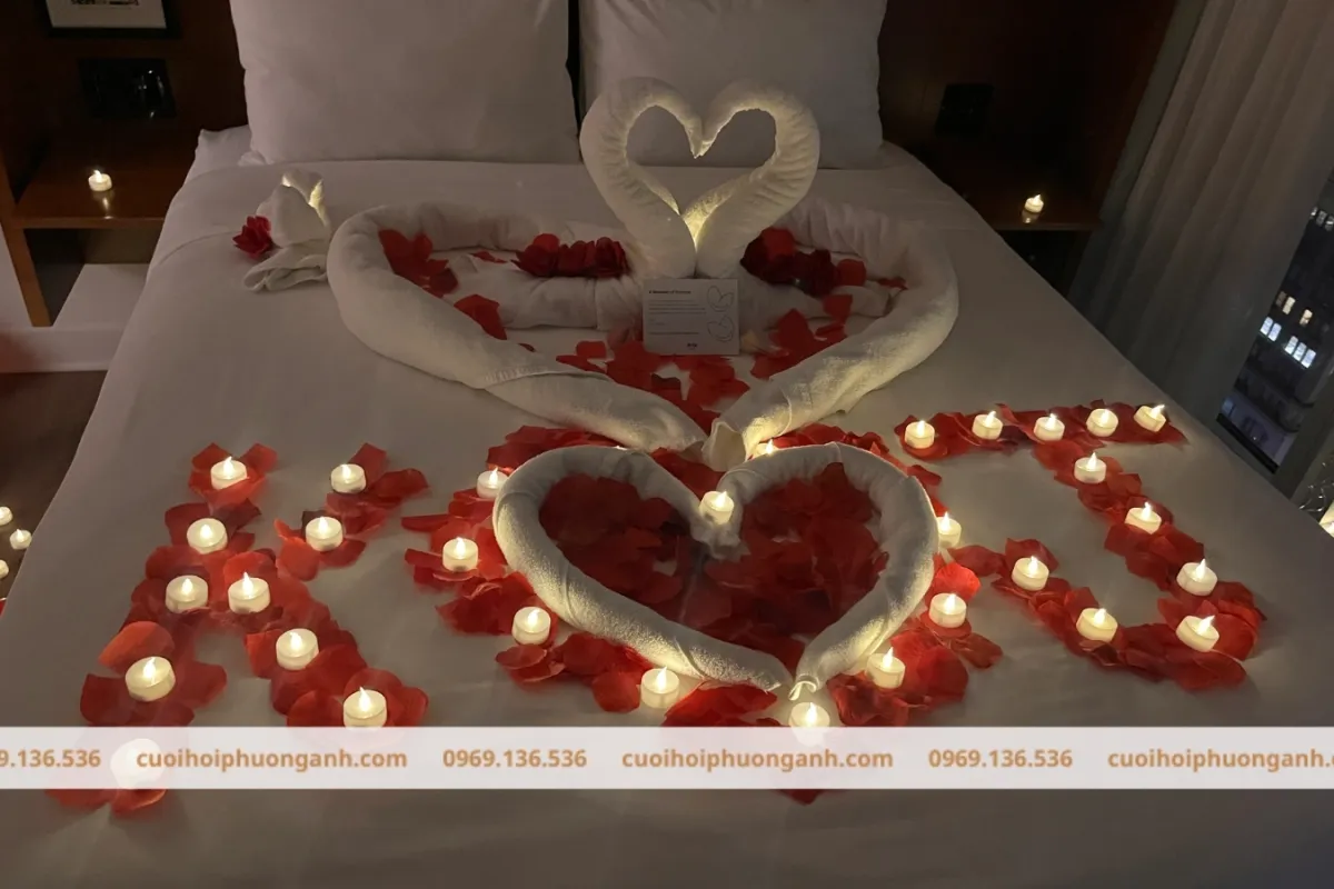 Trang trí phòng cưới sang trọng với nến và sáp thơm 1