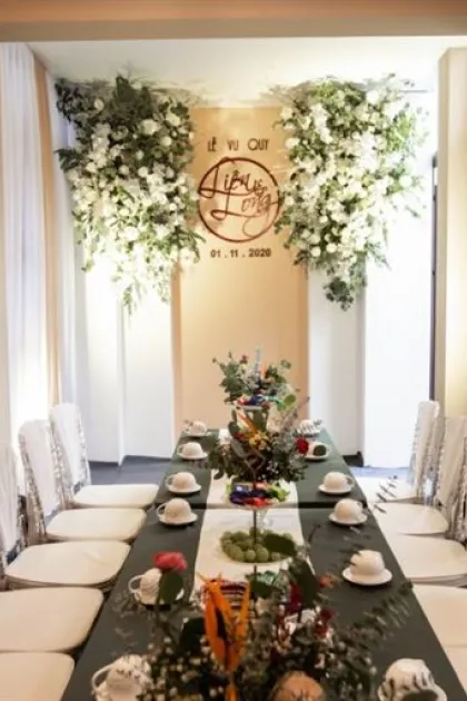  Mê mẩn với phong cách trang trí tư gia cao cấp tại lễ ăn hỏi của đôi uyên ương Bích Liên và Hoàng Long