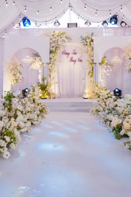 trang trí tiệc cưới ngọt ngào, lãng mạn 