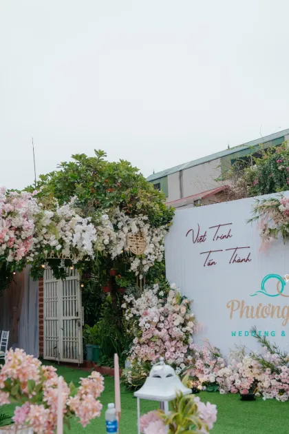 Trang trí đám hỏi tông trắng hồng 