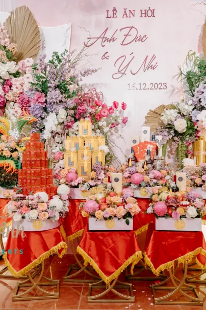 Tráp ăn hỏi cao cấp đẹp mê ly  chú rể Anh Đức - cô dâu Ý Nhi