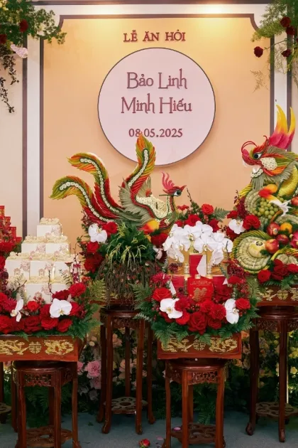 tráp ăn hỏi 9 lễ Bảo Linh và Minh Hiếu